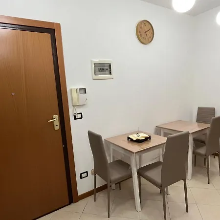 Pensjonat Tufo - 10min Dalla Rocchetta Mattei