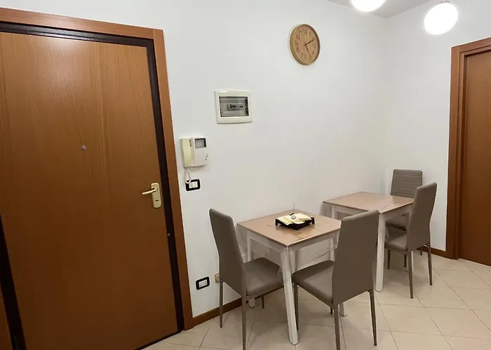 Konukevi Tufo - 10min Dalla Rocchetta Mattei