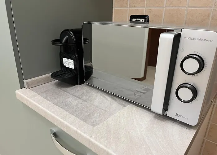 Tufo - 10min Dalla Rocchetta Mattei بيت ضيافة