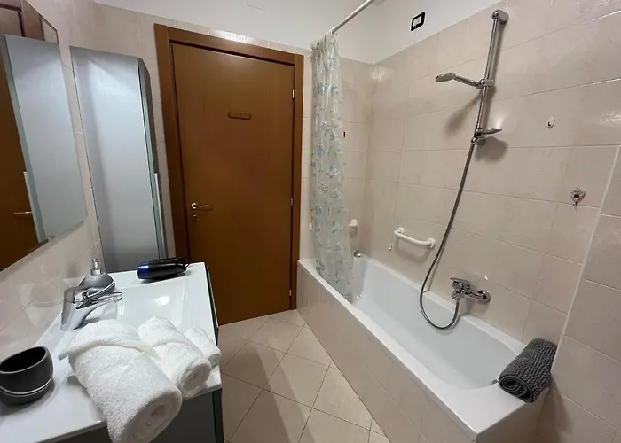 Tufo - 10min Dalla Rocchetta Mattei Vergato